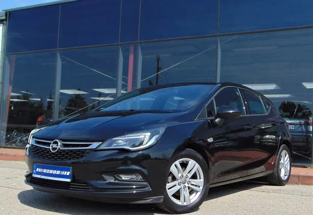 śląskie Opel Astra cena 63500 przebieg: 95303, rok produkcji 2019 z Sokółka